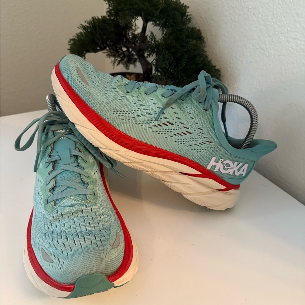 Hoka women size 8 Clifton 8 Teal and Coral Running Shoes - Picture 2 of 9